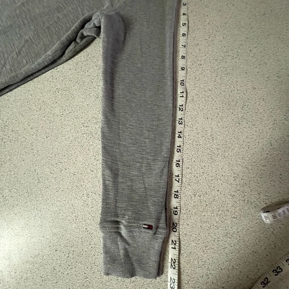 Tommy Hilfiger regular fit 3 button sweater - Picture 4 of 7